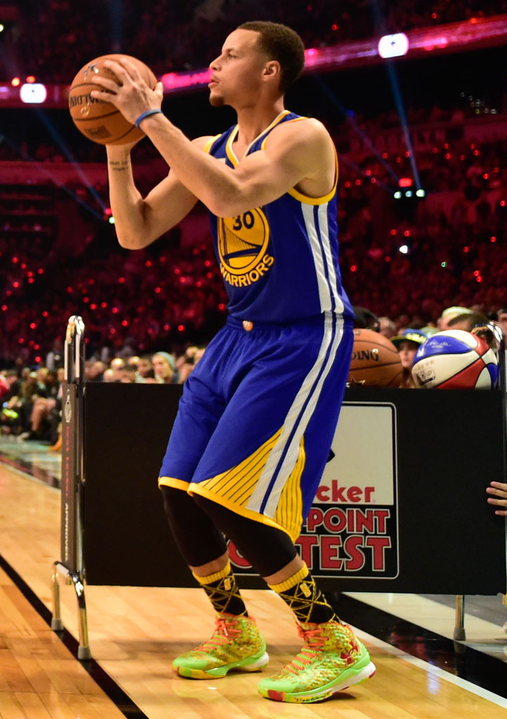 Stephen Curry wearing Under Armour Curry One Candy Reign (1)