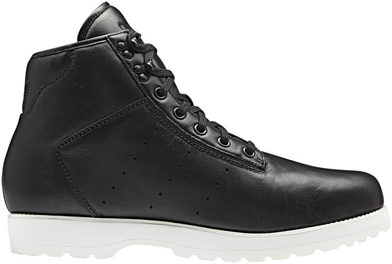 adidas Originals Navvy Boot Black White G50552