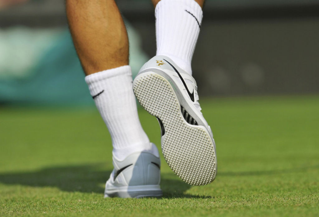 Roger Federer wearing Nike Vapor 9 Tour White Sole