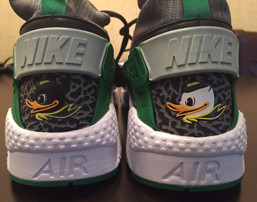 The Story Behind Oregon's Exclusive 'Duck' Nike Huaraches | Sole Collector1024 x 808