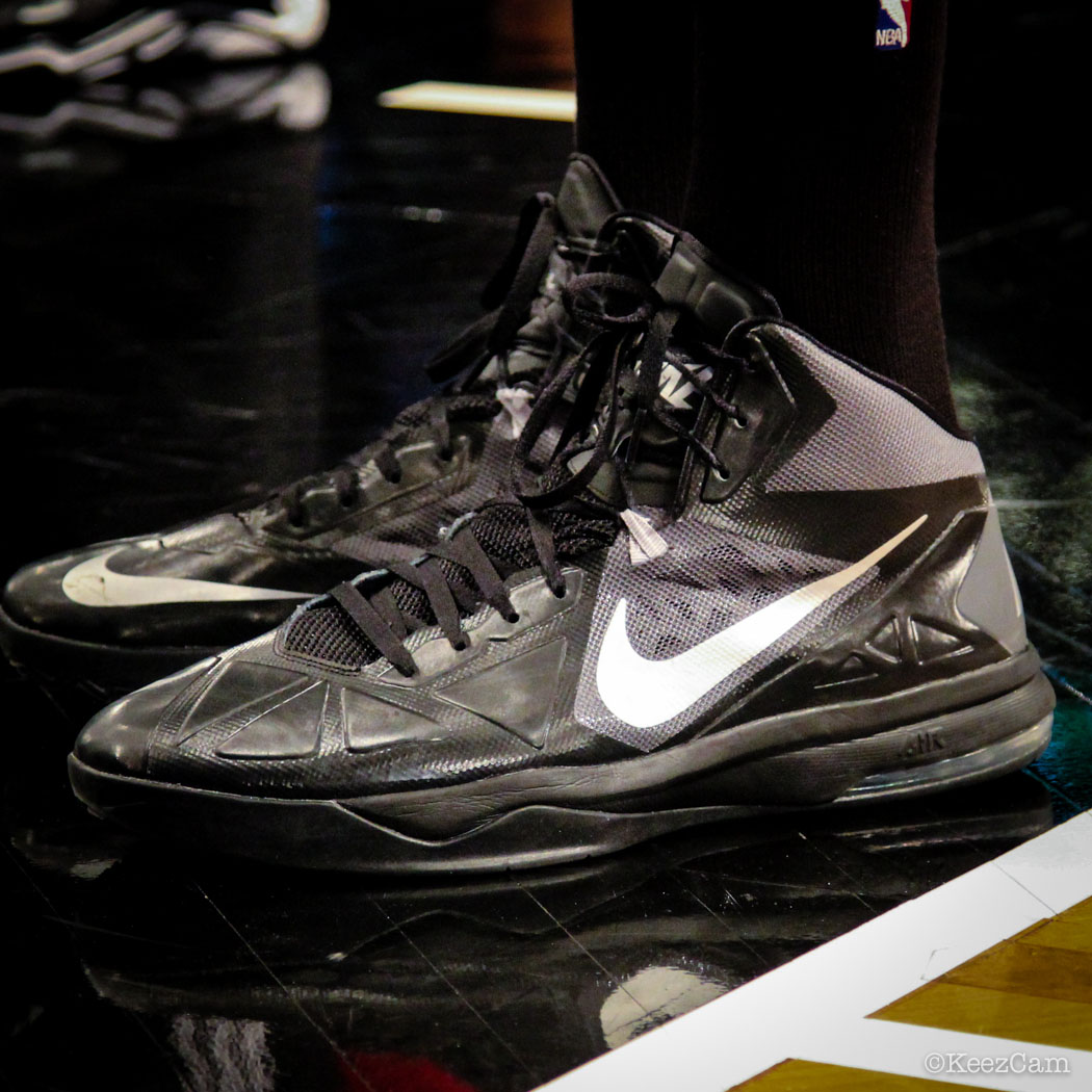 Sole Watch // Up Close At Barclays for Nets vs Warriors - Andrew Bogut wearing Nike Air Max Body U