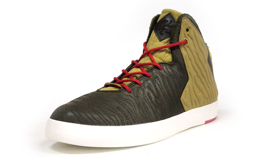 Nike LeBron 11 NSW Lifestyle Kings Pride in dark loden and parachute gold