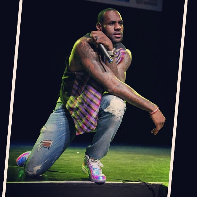 LeBron James wearing Nike Air Trainer 1 Silver Speed