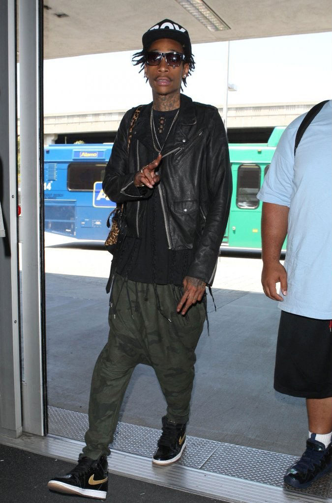 Wiz Khalifa wearing Air Jordan Retro I 1 Black Gold (4)