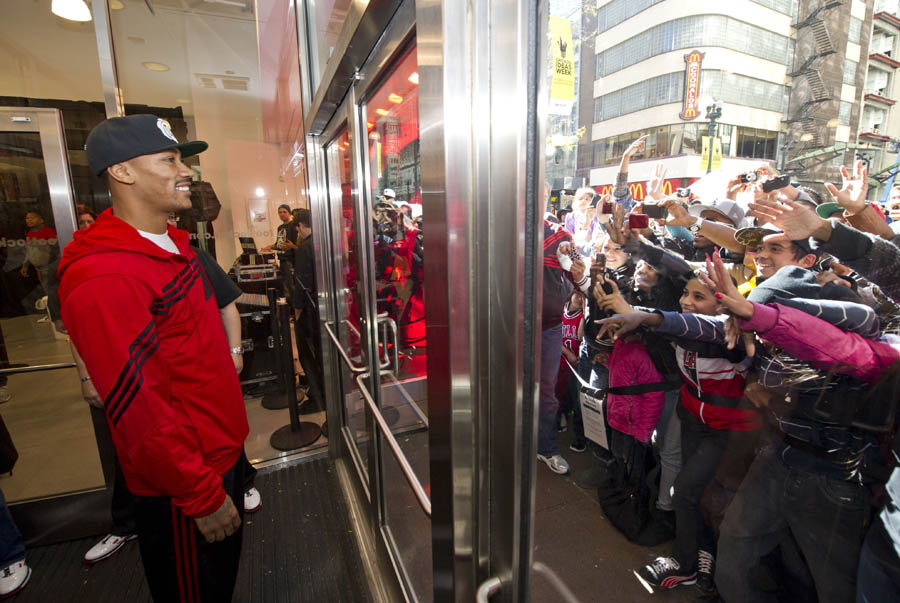 adidas "Run with Derrick Rose" Event in Chicago
