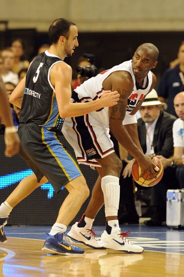 Kobe Bryant wearing Nike Kobe VII USA PE