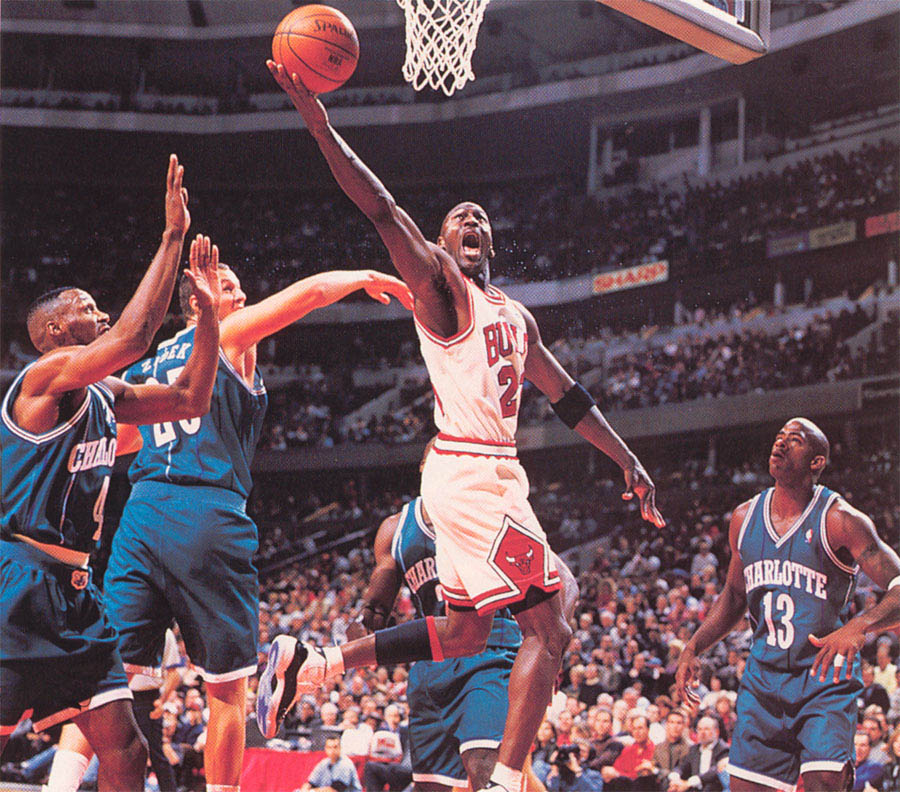 Michael Jordan wearing Air Jordan XI 11 Concord (8)