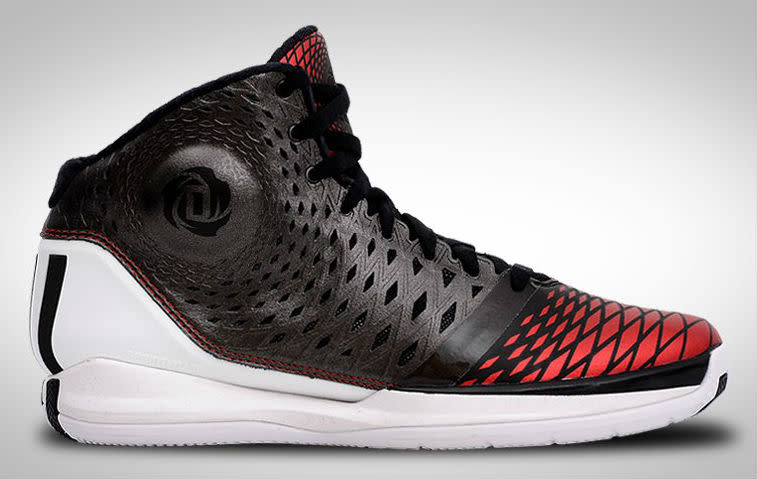 Tracy McGrady Wearing the adidas D Rose 3.5 - The Sneakers NBA Legends