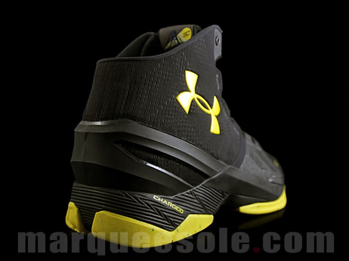 Men's UA Curry Two Low Basketball Shoes Under Armour IN