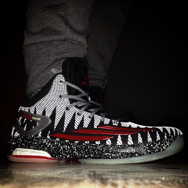 ink3ufang wearing the 'Bad Dreams' adidas Crazylight Boost