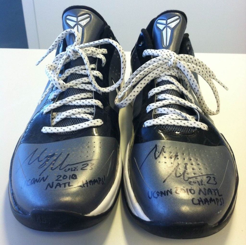 Maya Moore's Game-Worn Nike Zoom Kobe V & Jordan Fly Wade for Charity (3)