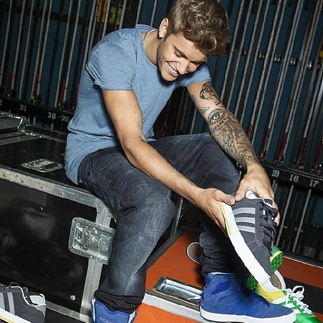 Justin Bieber Picks Up adidas NEO Daily Vulc