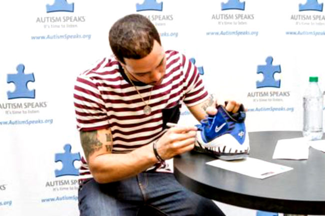 Deron Williams Auctioning Off Signed Nike Penny V For Autism Awareness (2)