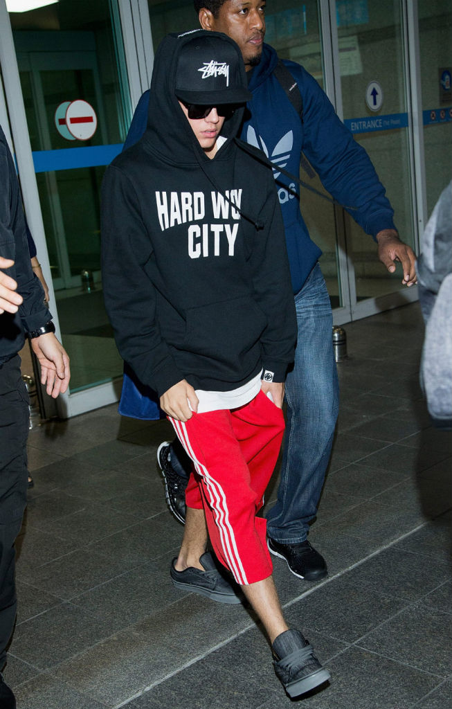 Justin Bieber wearing Vans Chukka Low Skate