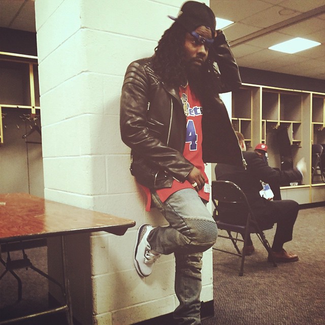 Wale Gives Air Jordans to a Wizards Fan (1)