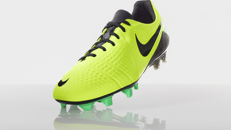 Nike Football Soccer High Visibility CTR360