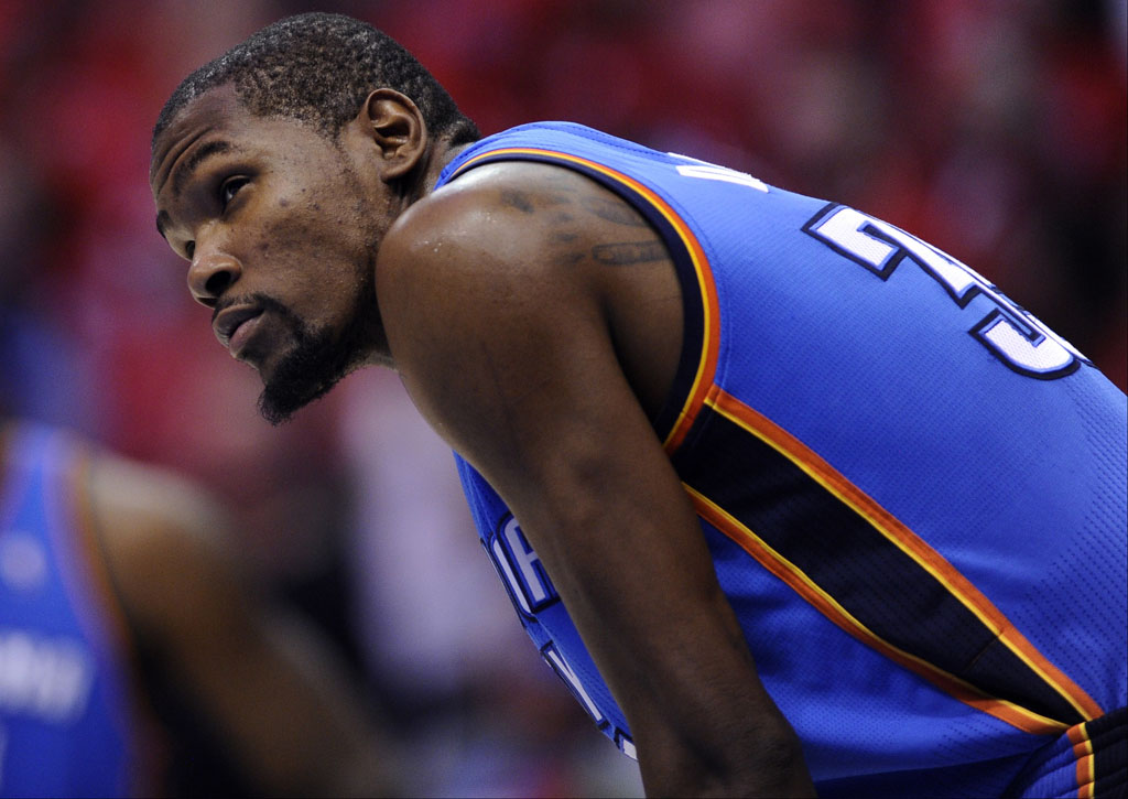 Under Armour Makes Official 10-Year, $285 Million Dollar Offer to Kevin Durant (1)