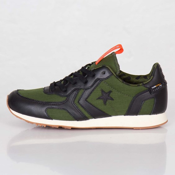 Undefeated x Converse Auckland Racer profile