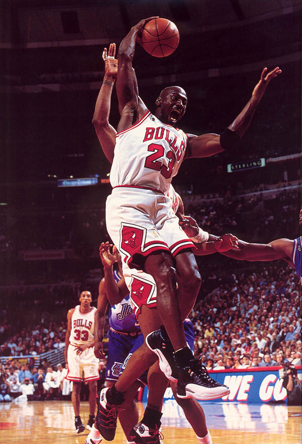 Michael Jordan wearing Air Jordan XII 12 Playoffs (2)