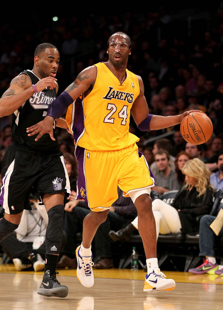 Kobe Bryant wearing Nike Kobe VII 7 Lakers Home (1)