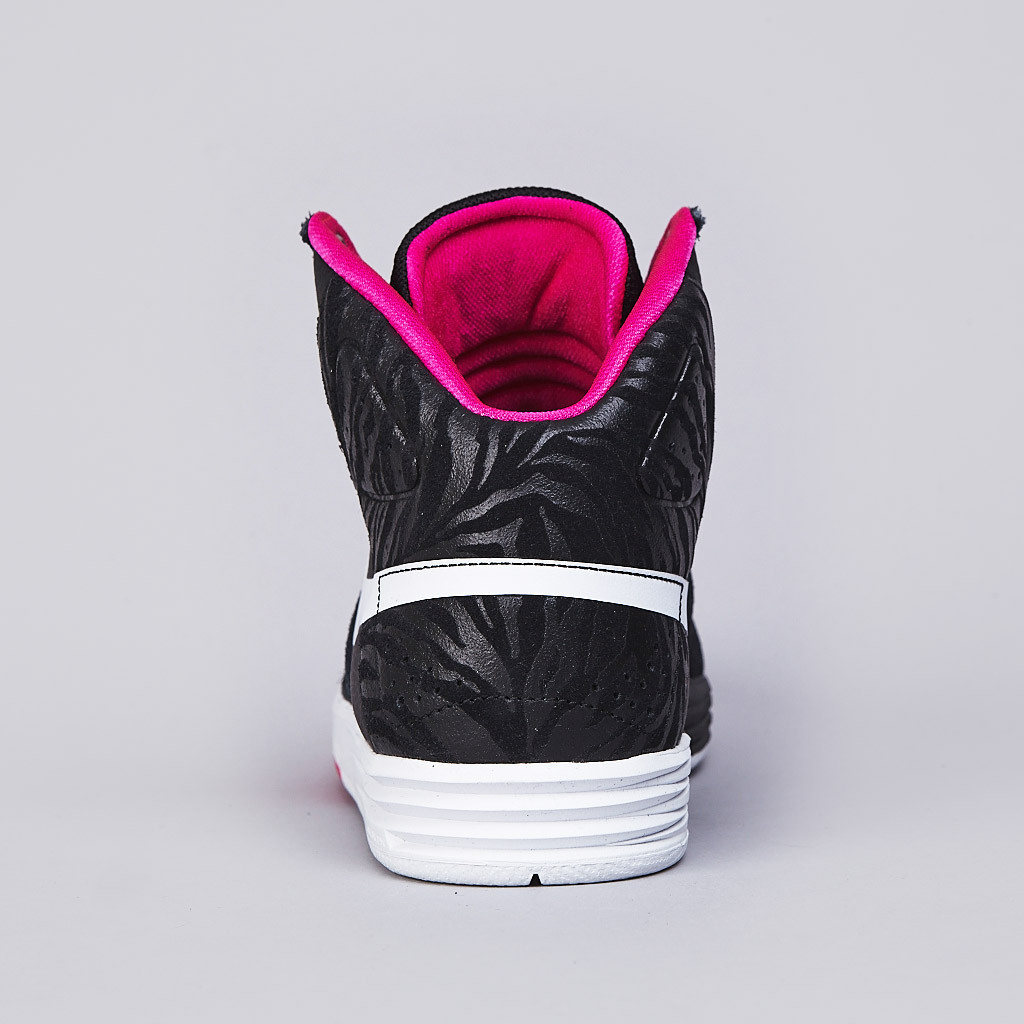 Nike SB PRod 7 High in Black White and Pink Foil heel detail