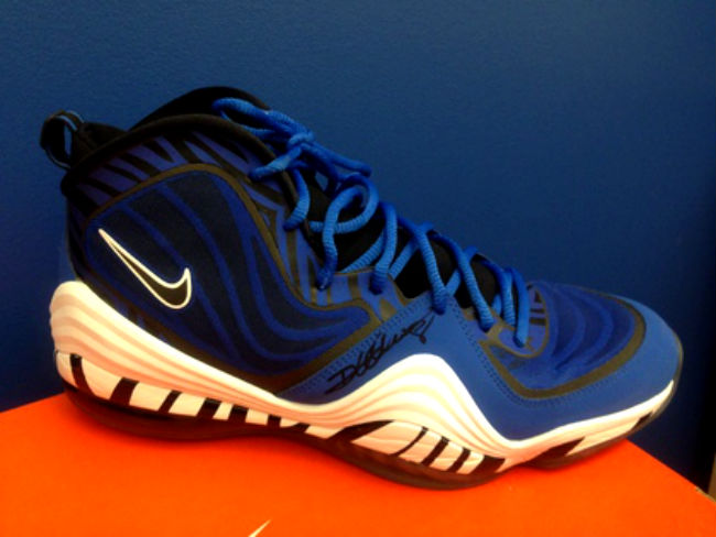 Deron Williams Auctioning Off Signed Nike Penny V For Autism Awareness (3)