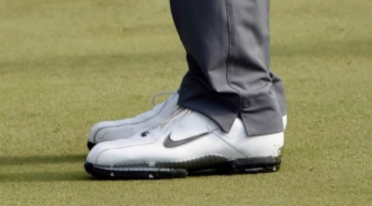 chris paul tiger woods shoes