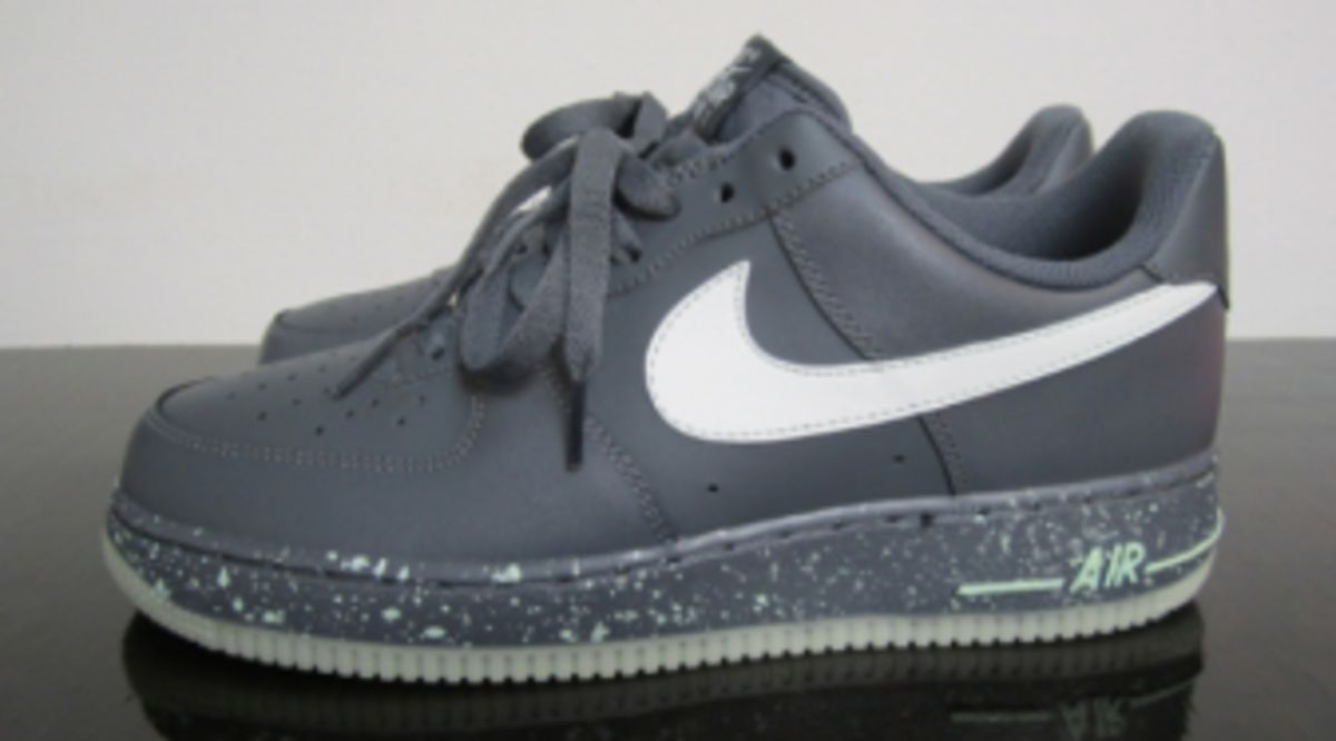 glow in dark air force 1