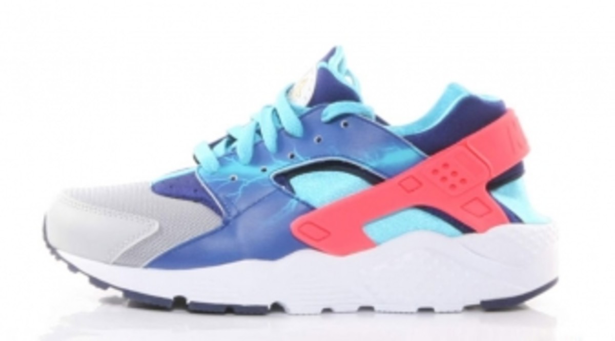 nike air huarache lightning