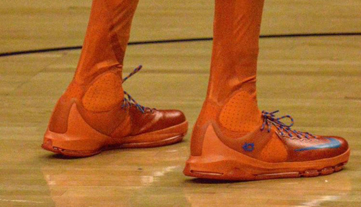 Kevin Durant Wearing the Nike KD 8 Elite High Sole Collector