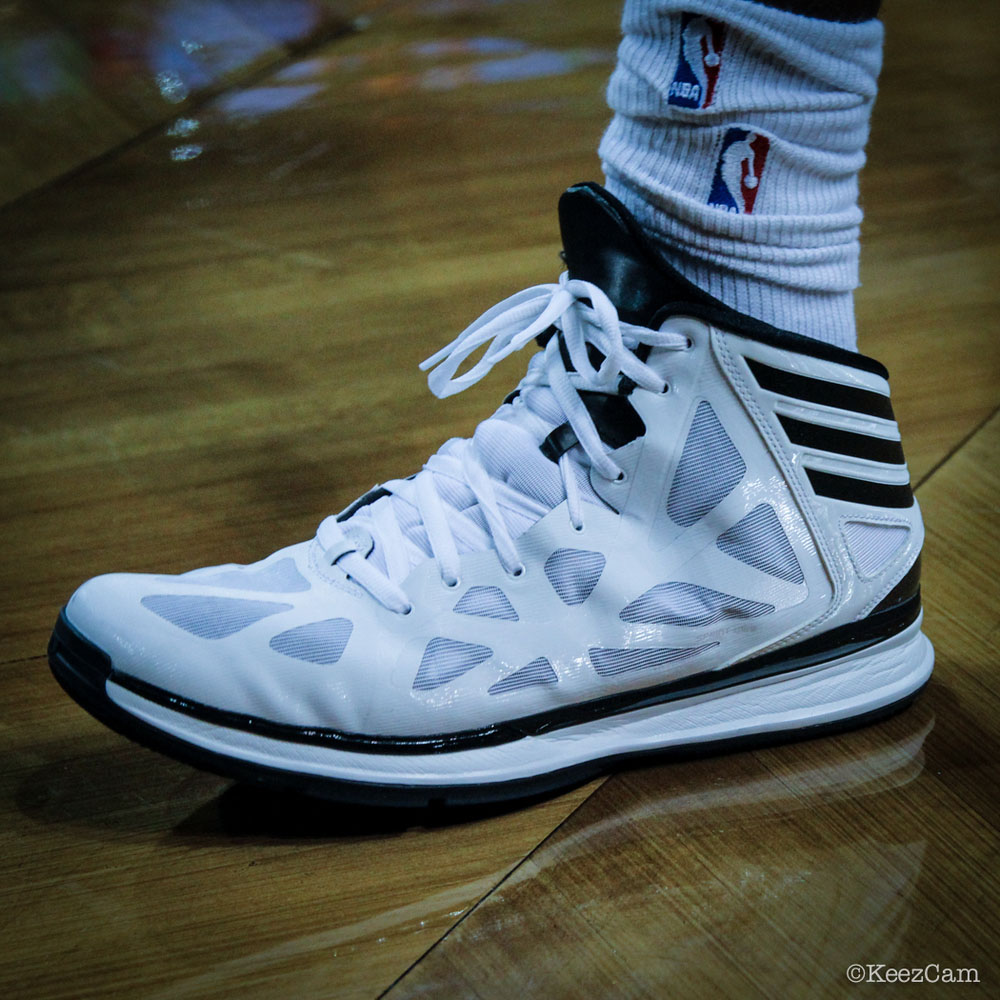 SoleWatch // Up Close At Barclays for Nets vs Lakers - Reggie Evans wearing adidas Crazy Shadow 2