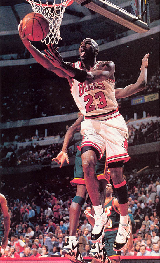 Michael Jordan wearing Air Jordan XI 11 Concord (41)