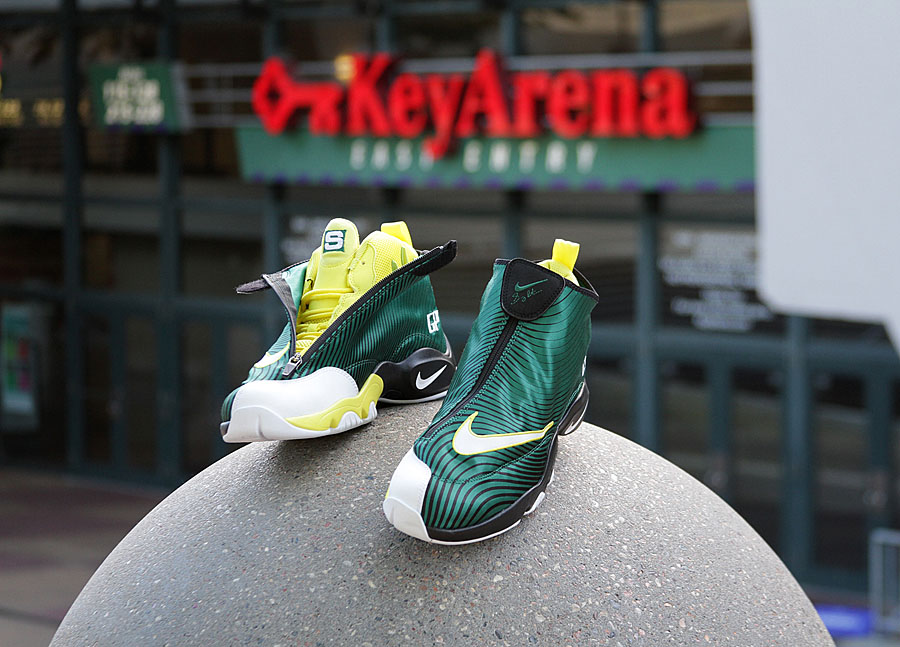 Brandon Richard's Top 10 Shoes Of 2013 // Sole Collector x Nike Air Zoom Flight the Glove 'Sonic Wave'
