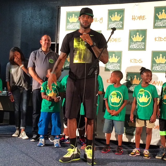 LeBron James wearing Nike LeBron 8 112