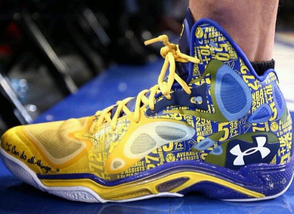 Stephen Curry wearing Under Armour Anatomix Spawn The Zone PE