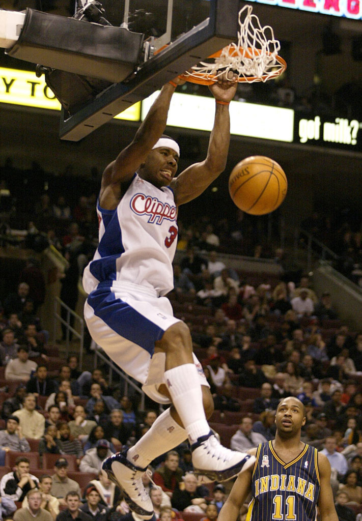 Quentin Richardson wearing Air Jordan IX 9 Los Angeles Clippers Home Pearl PE