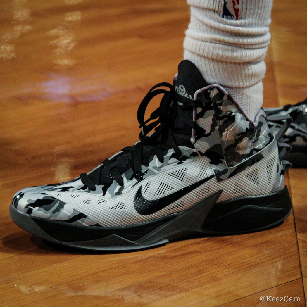Sole Watch // Up Close At Barclays for Nets vs Bucks - Deron Williams wearing Nike Zoom Hyperfuse 2013 PE