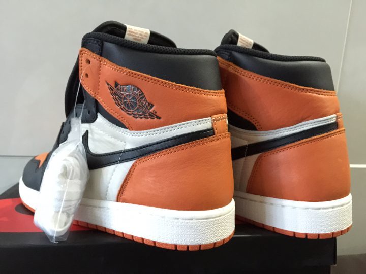 The Air Jordan 1 'Shattered Backboard' Will Also Release Unlaced | Sole
