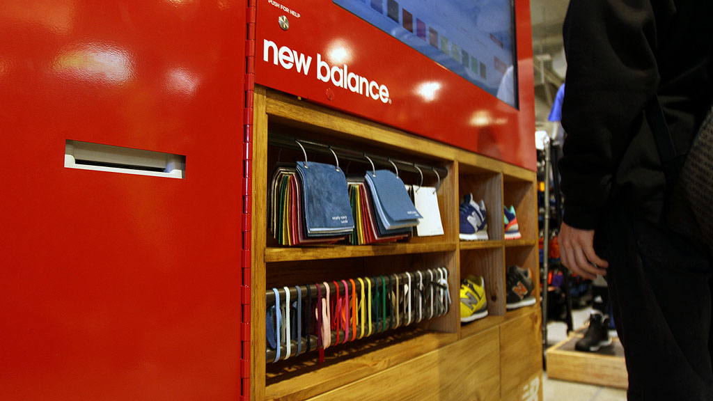 New Balance Kiosk for 574 Customization at Foot Locker in Times Square (9)