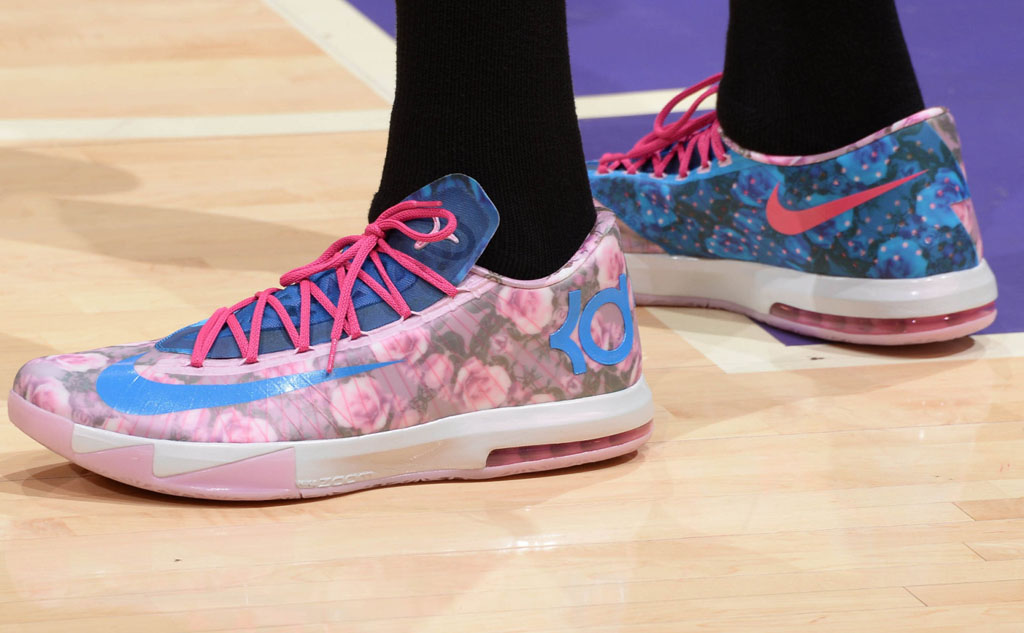 Kevin Durant Wears 'Aunt Pearl' Nike KD 6 (1)