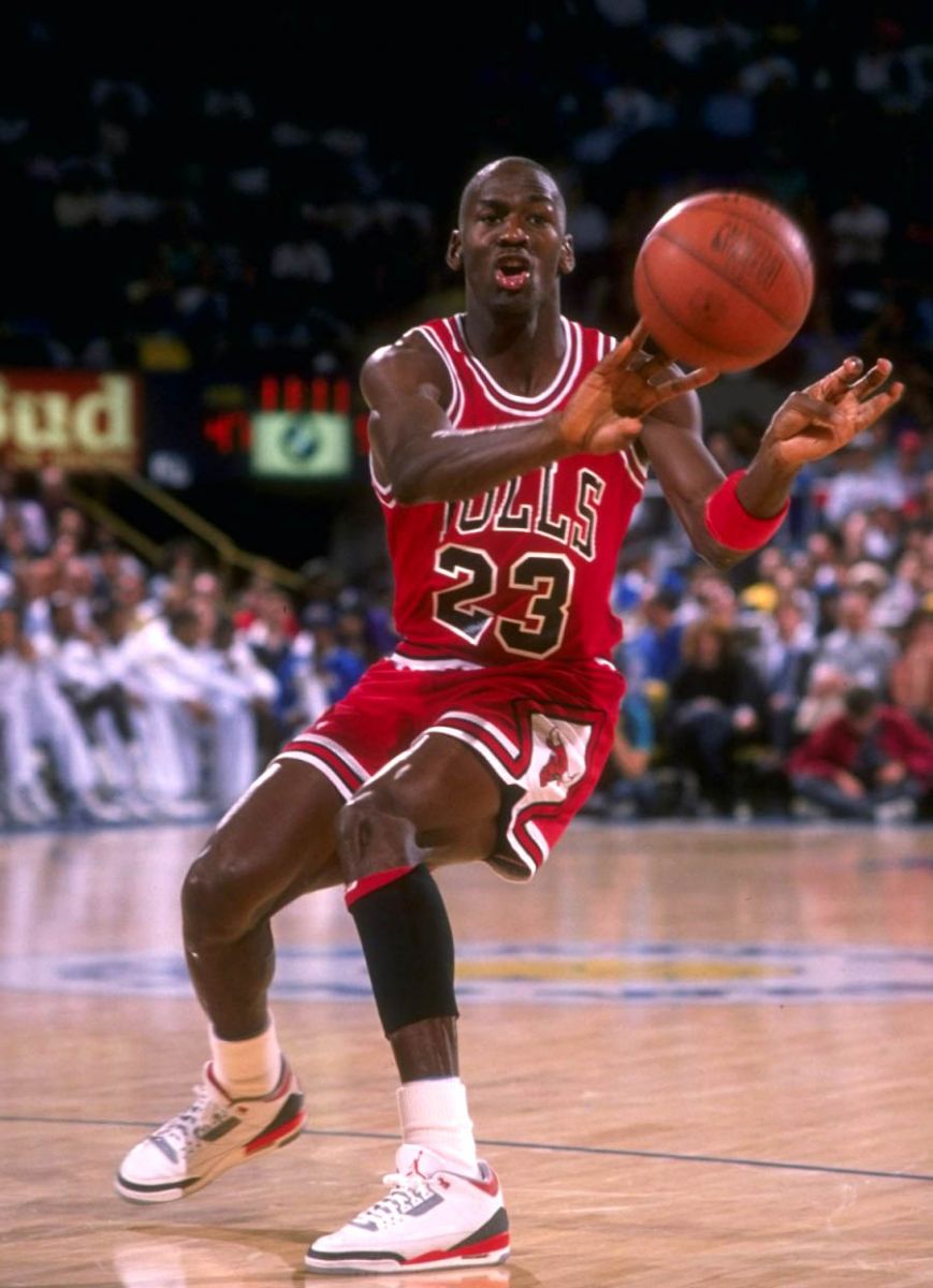 michael jordan wearing air jordan 3