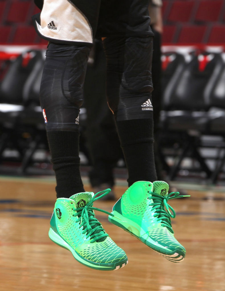 Derrick Rose wearing adidas Rose 3.5 St. Patrick's Day (1)