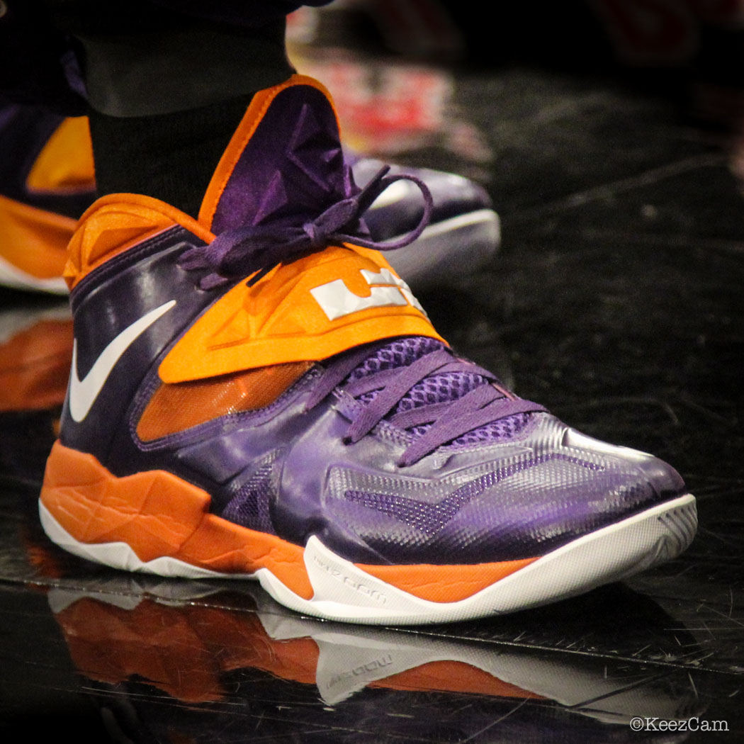 Eric Bledsoe wearing Nike Zoom Soldier VII Suns PE