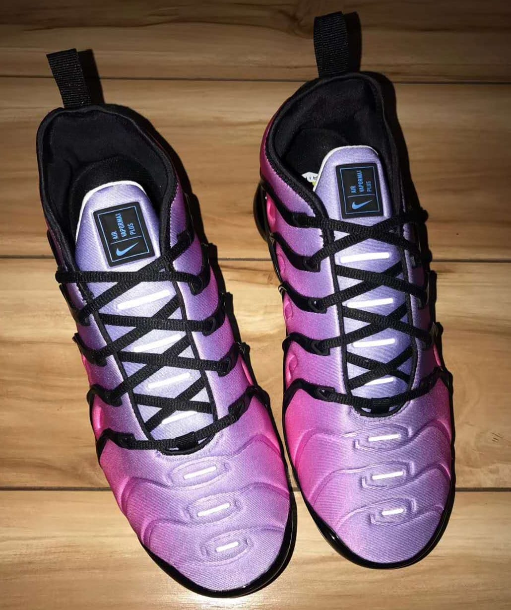 nike air max plus pink and black