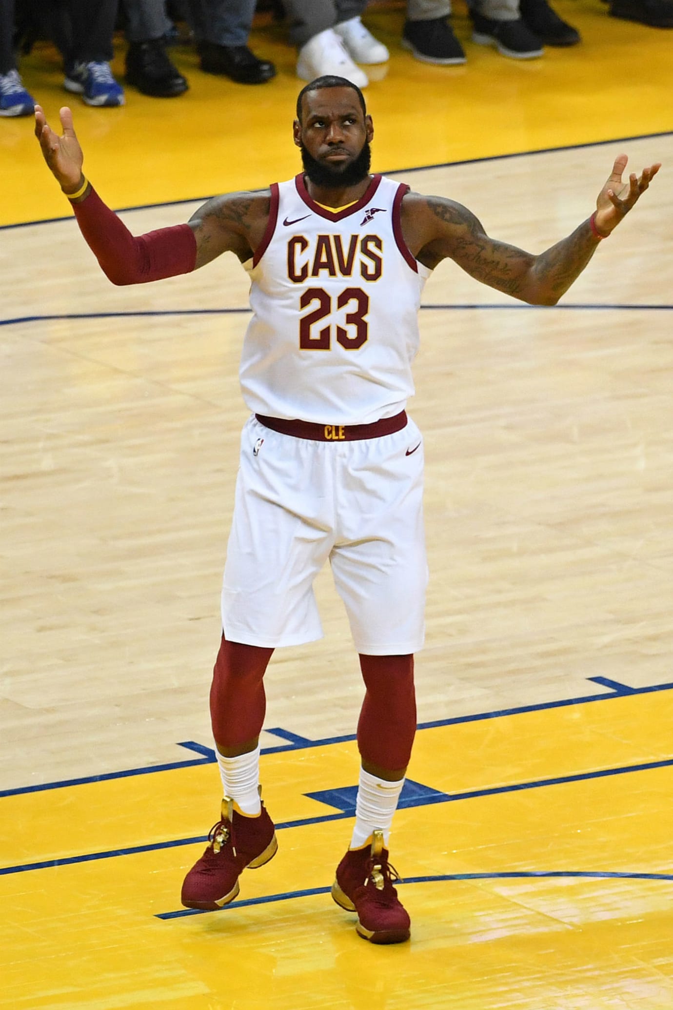 lebron 15 burgundy and gold