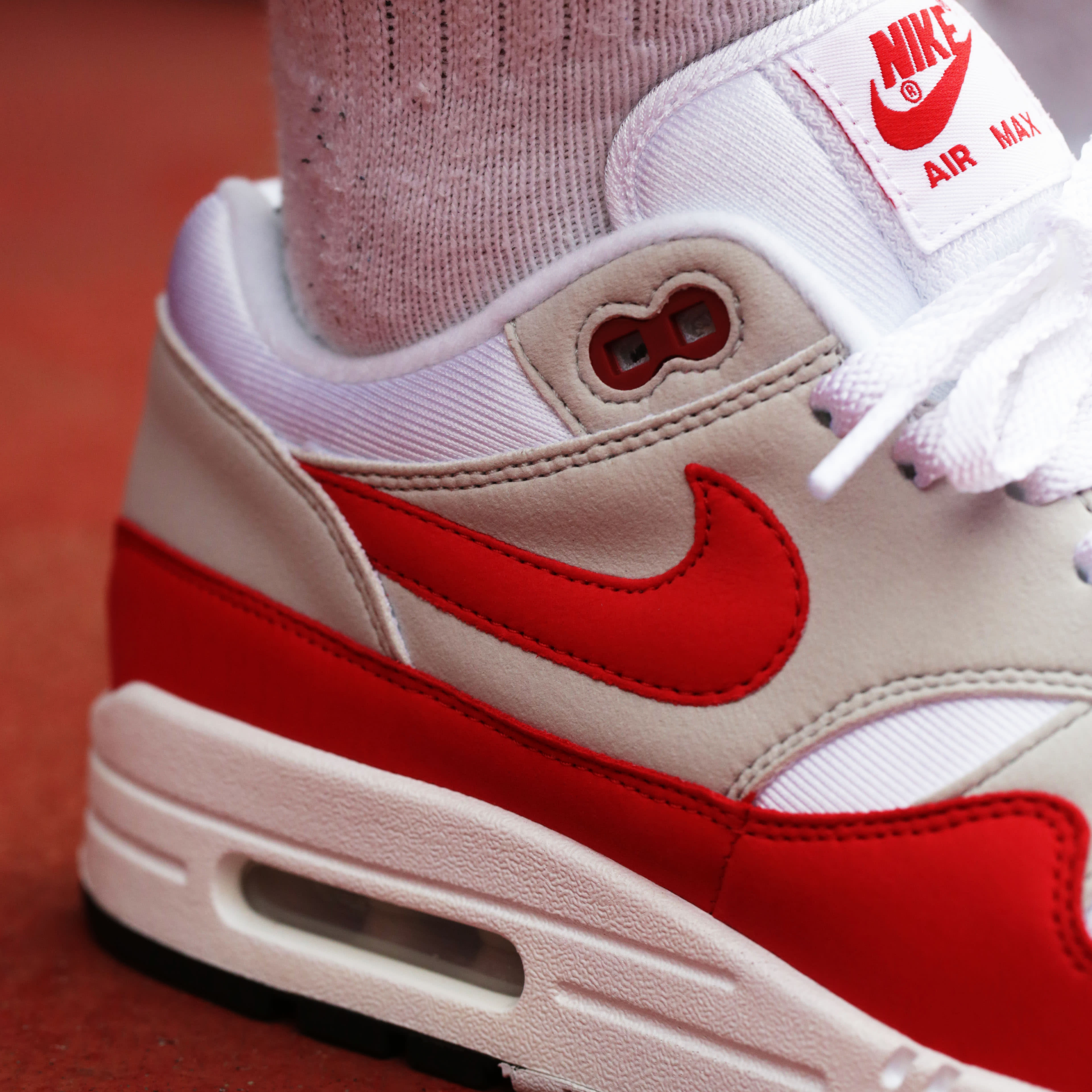 red bottom air max