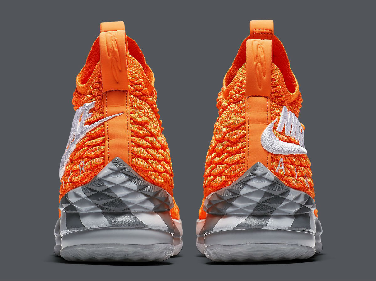 lebron 15 orange box