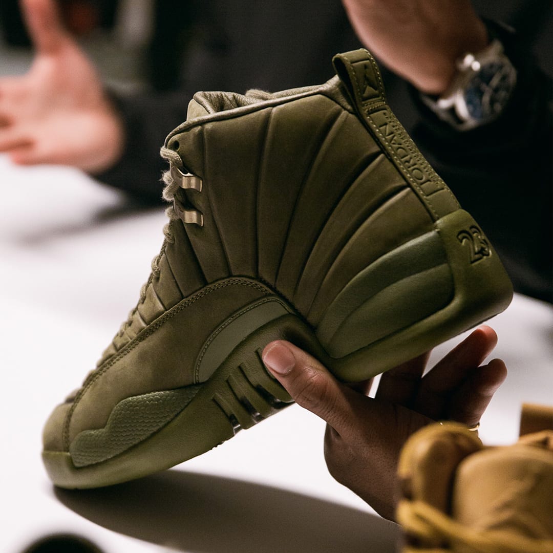 Olive green retro clearance 12s