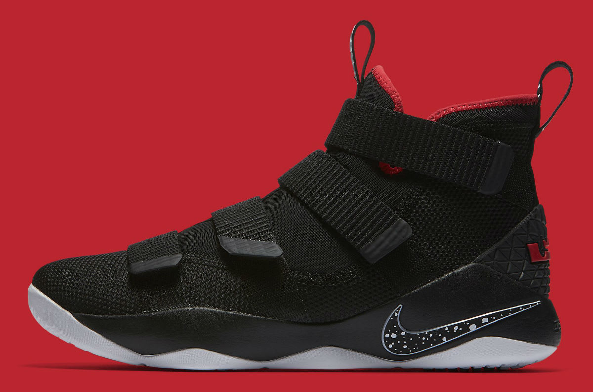 lebron soldier 11 footlocker