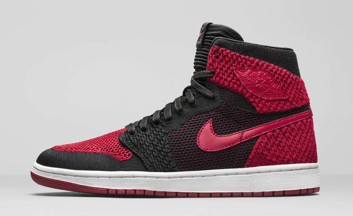 banned-air-jordan-1-flyknit-919704-001-side